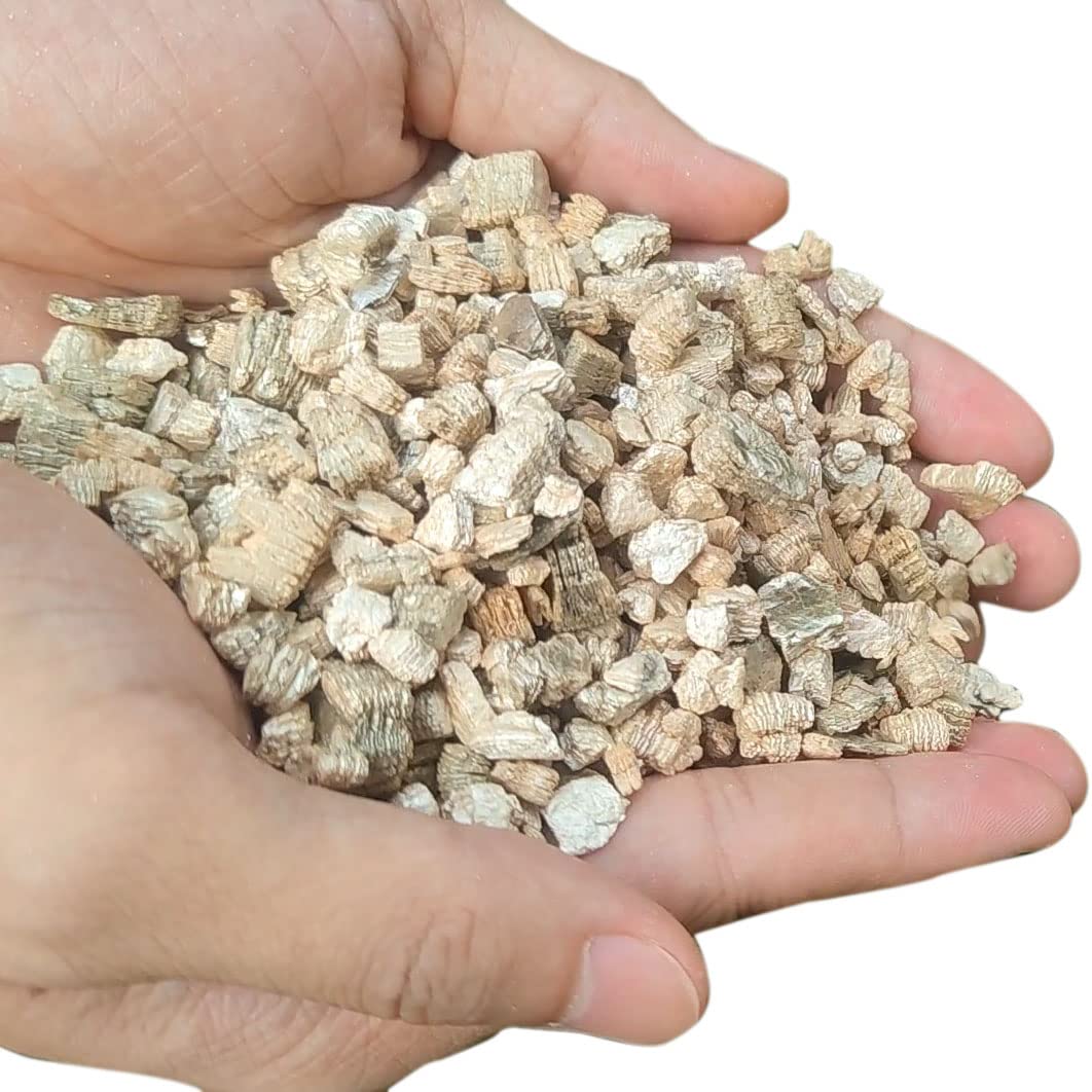Photo 1 of 15QT Organic Vermiculite Granules for Plants and Gardening