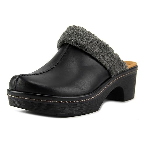 discontinued clarks clogs