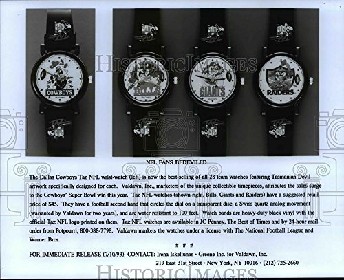 1993 Press Photo: Dallas Cowboys Taz NFL wrist-watch with suggested retail $45