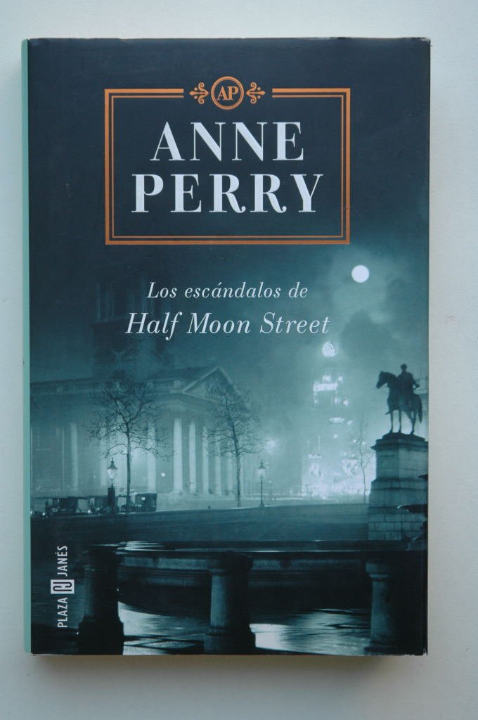 Portada de Los escandalos de half moon street