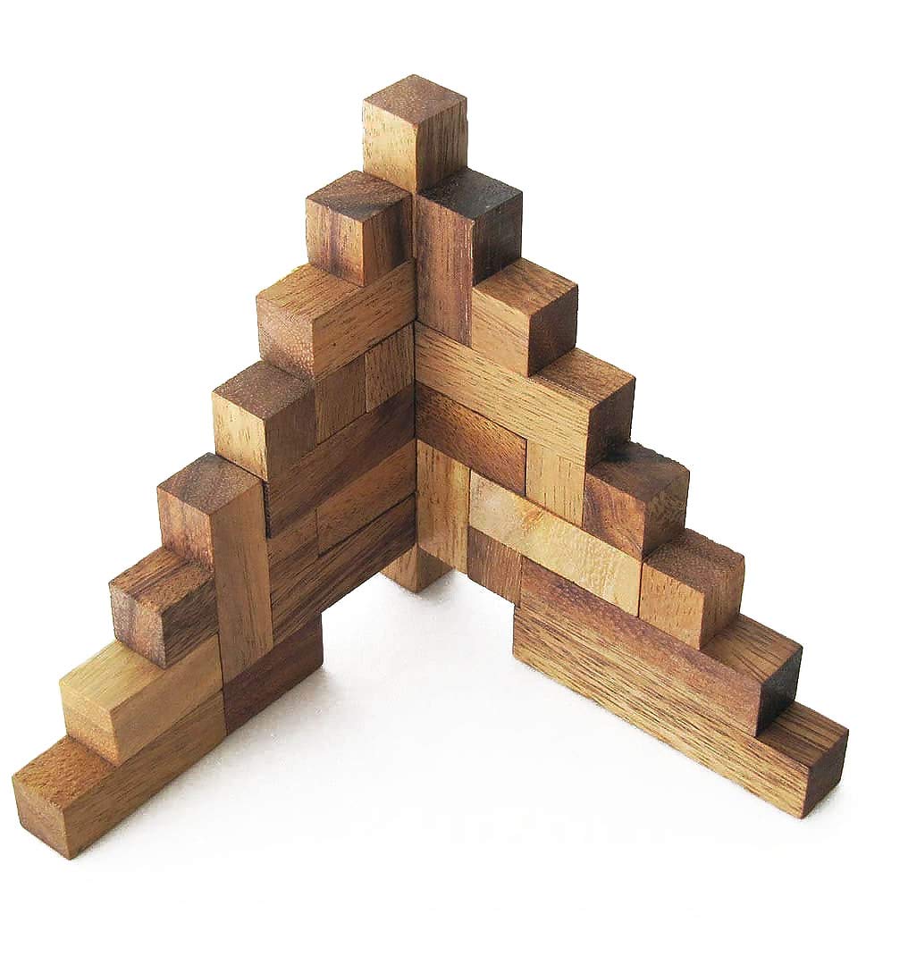 PENTAMINO YASUMI Construction Set, Puzzle for Ages 8 and Above, Difficulty 6/6 Le Délirant - Solid Wood - Complies with CE standards. Imagine and create endless figures in 2D and 3D.