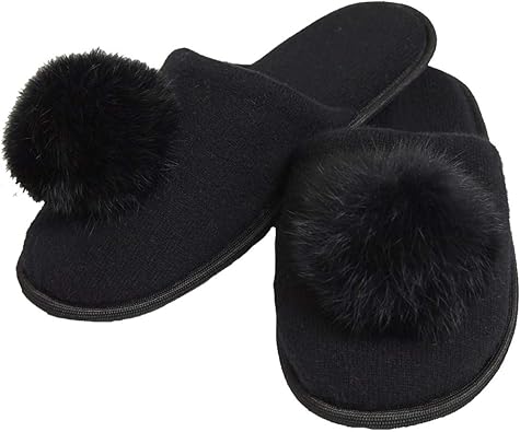 pom pom slippers