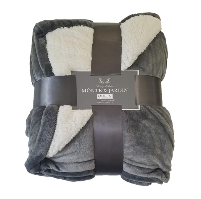 Amazon.com: Monte & Jardin Luxury Linens Velvet Sherpa Reversible ...