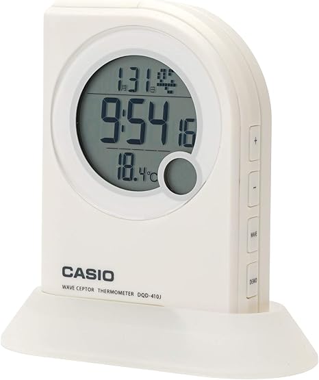 Amazon Co Jp Casio カシオ 目覚まし時計 電波 ホワイト デジタル 懐中電灯 機能 温度 カレンダー 表示 Dqd 410j 7jf ホーム キッチン