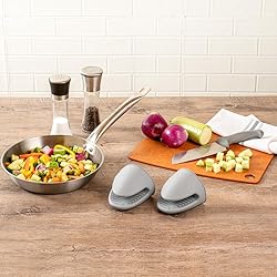 Restaurantware Comfy Grip 4.3 x 3.5 x 4.2 Inch Mini