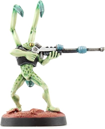 miniature alien figures