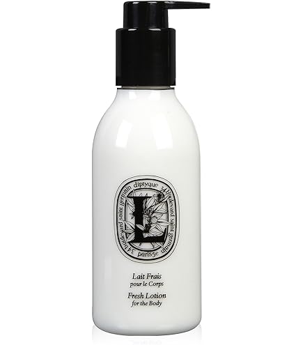 Amazon.com : Diptyque - Velvet Hand Lotion : Bath And Shower Gels