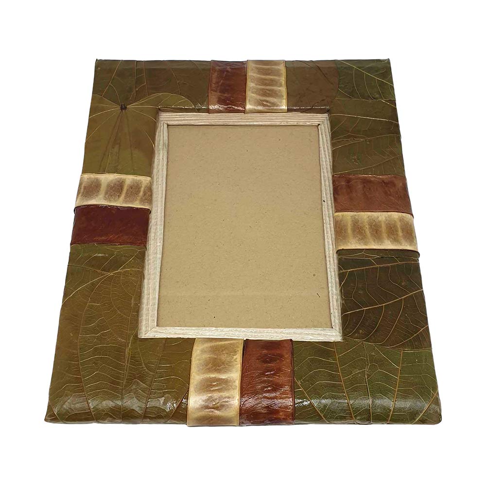 Handmade Photo Frame Crafted from Natural Materials (20X16 CM)