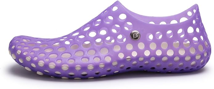 clapzovr water shoes