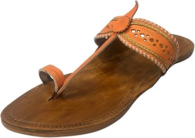 female kolhapuri chappal