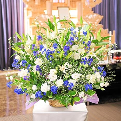 Amazon 供花アレンジメント 洋花 2色指定 ブルー系 2万円コース 蓮の花がプリントされた電報 弔電付き お通夜 告別式 お葬式 お通夜 告別式 お葬式 お供え花 お悔やみ花 供花に お届け日指定ｏｋ フラワーアレンジメント オンライン通販