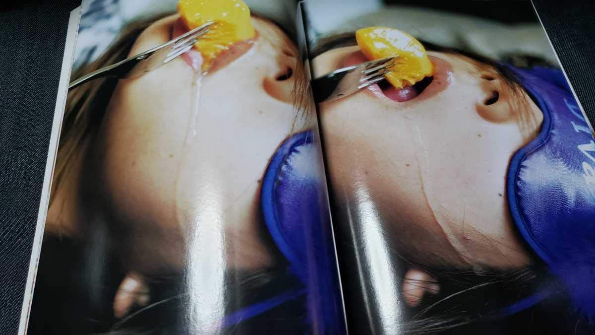 Amazon Co Jp 美品質 月刊小池栄子 小池栄子 写真集 プレミア本 価格高騰中 セクシーカット満載 グラビアアイドル セクシーアイドル 女優