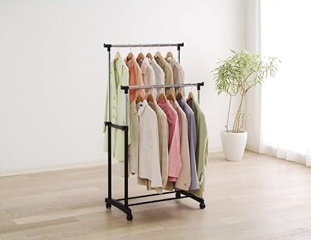 Amazon Co Jp 洋服かけ 服掛け キャスター付き ハンガーラック 伸縮 可能 パイプハンガー インテリア 収納家具 パイプハンガー 洋服掛け 収納 ブラック Pe E280 ドラッグストア