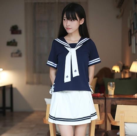 Amazon 若くて可愛い セーラー服 3セット 上着 スカート リボン 4型選択可能 L C コスプレ 仮装 通販