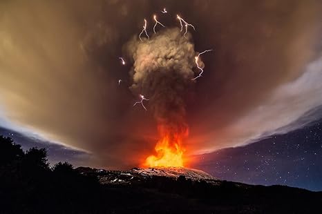 Amazon Co Jp 雷火事火山の溶岩 風景の写真 キャンバス印刷アートポスター 70cmx105cm ホーム キッチン Amazon Co Jp 雷火事火山の溶岩 風景の写真 キャンバス印刷アートポスター 70cmx105cm ホーム キッチン