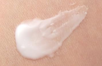 sukoyaka suhada urea moisturizing eye cream