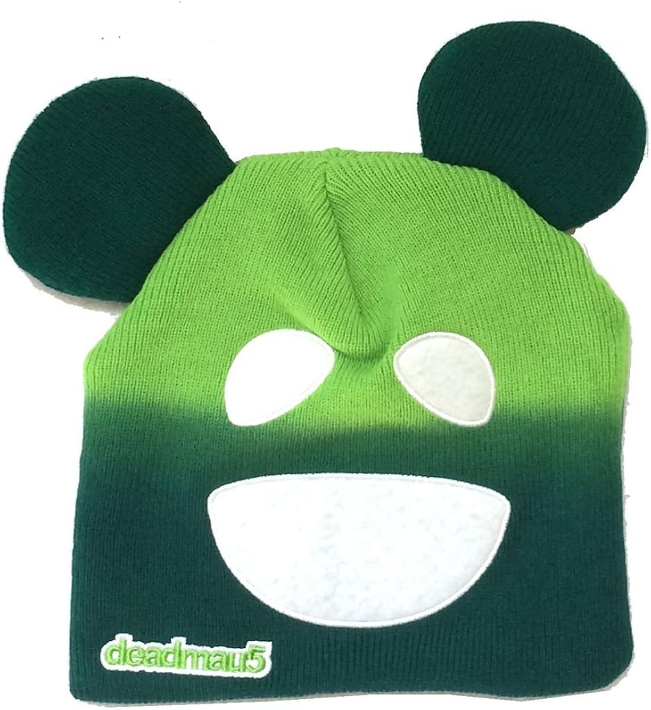 green ski hat