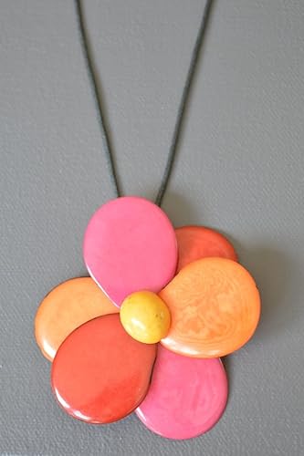 Collier En Ivoire Végétal En Forme De Fleur Pétales Oranges