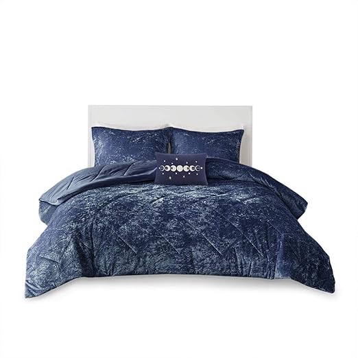 Amazon Com Intelligent Design Felicia Velvet Comforter Set Navy