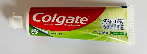 COLGATE SPARKLING WHITE WHITENING TOOTHPASTE, MINT – 4 OUNCE (6 PACK)