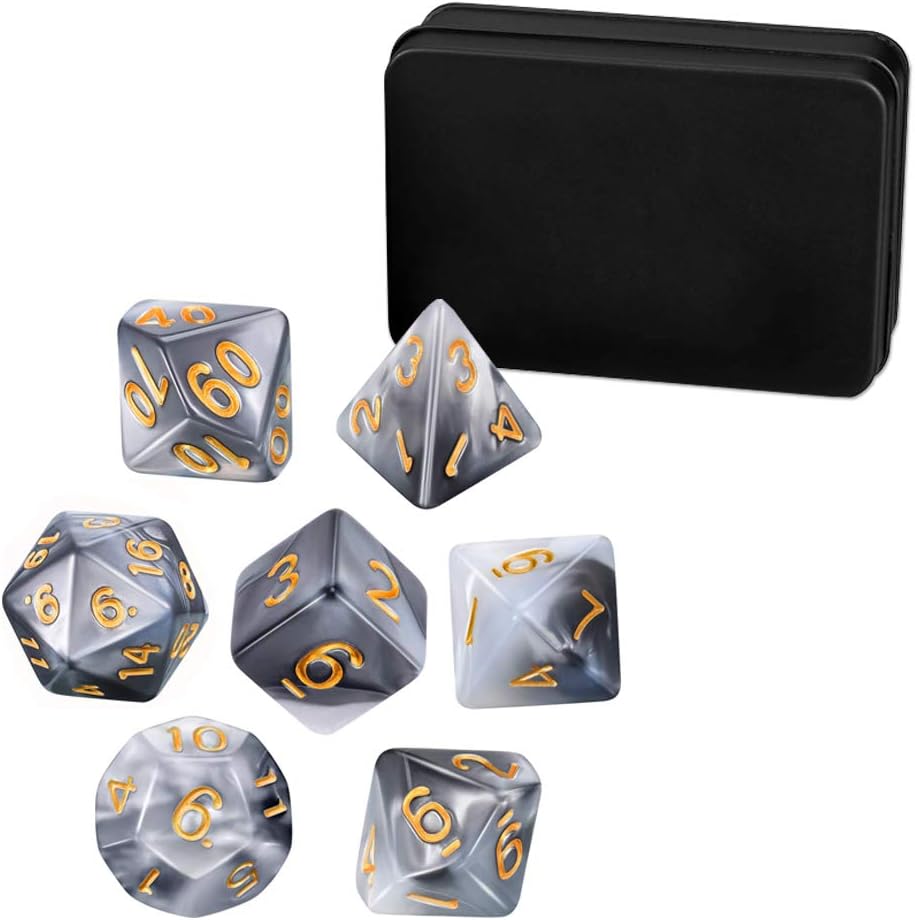 Amazon Honesthing Trpg ダイス 7個 多面体サイコロ 高品質収納用アイアンボックスが付き クトゥルフ神話 Trpg カードゲーム 知育 教育などに適用 黒 白 ボードゲーム おもちゃ