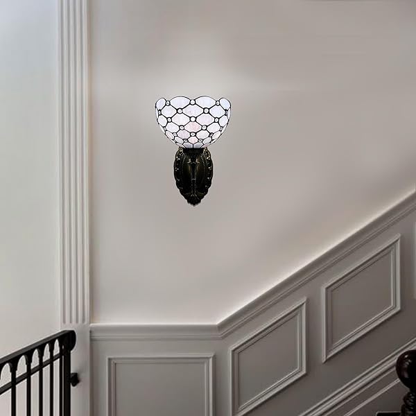 GILGGAK TIFFANY WALL SCONCE HAND-WELD STAINED GLASS BEDSIDE LAMP WITH CLASSIC 8 INCHES LAMPSHADE FOR BEDROOM HALLWAY LIVING ROOM HOME OFFICE (GRAY WHITE)