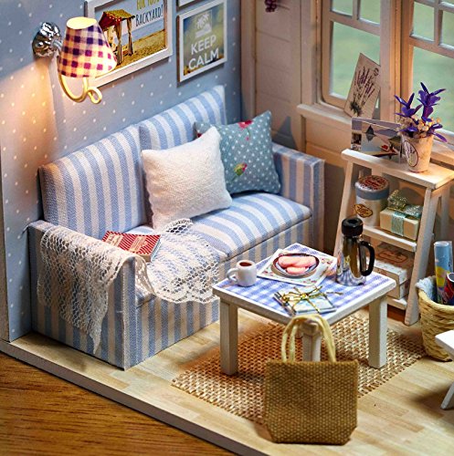 Cuteroom DIY Holz Puppenhaus Handmade Miniatur Kit - LED Wohnzimmer Modell & alle Möbel – Bild 7