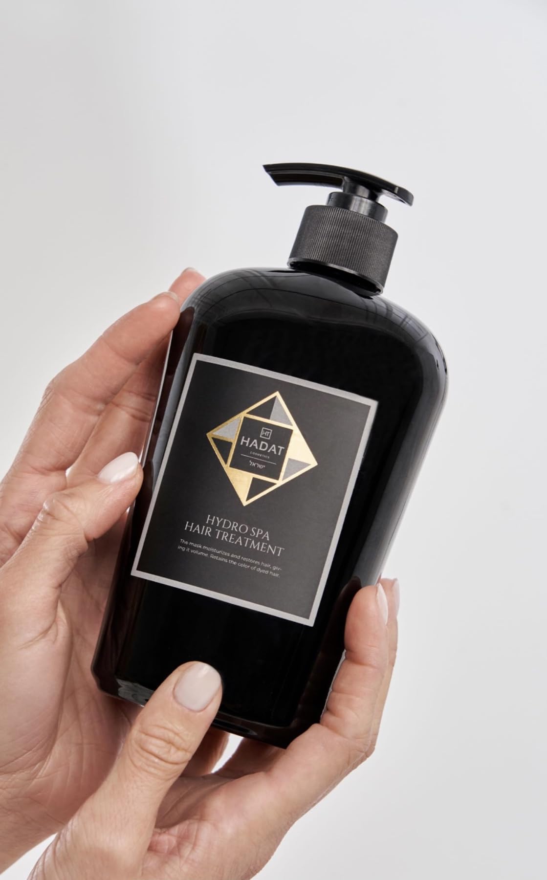 Hydro Spa Hair Treatment - professional moisturising hair mask for dry and damaged hair HADAT Cosmetics 500 ml. Salon treatment for coloured hair. Maintains colour intensity