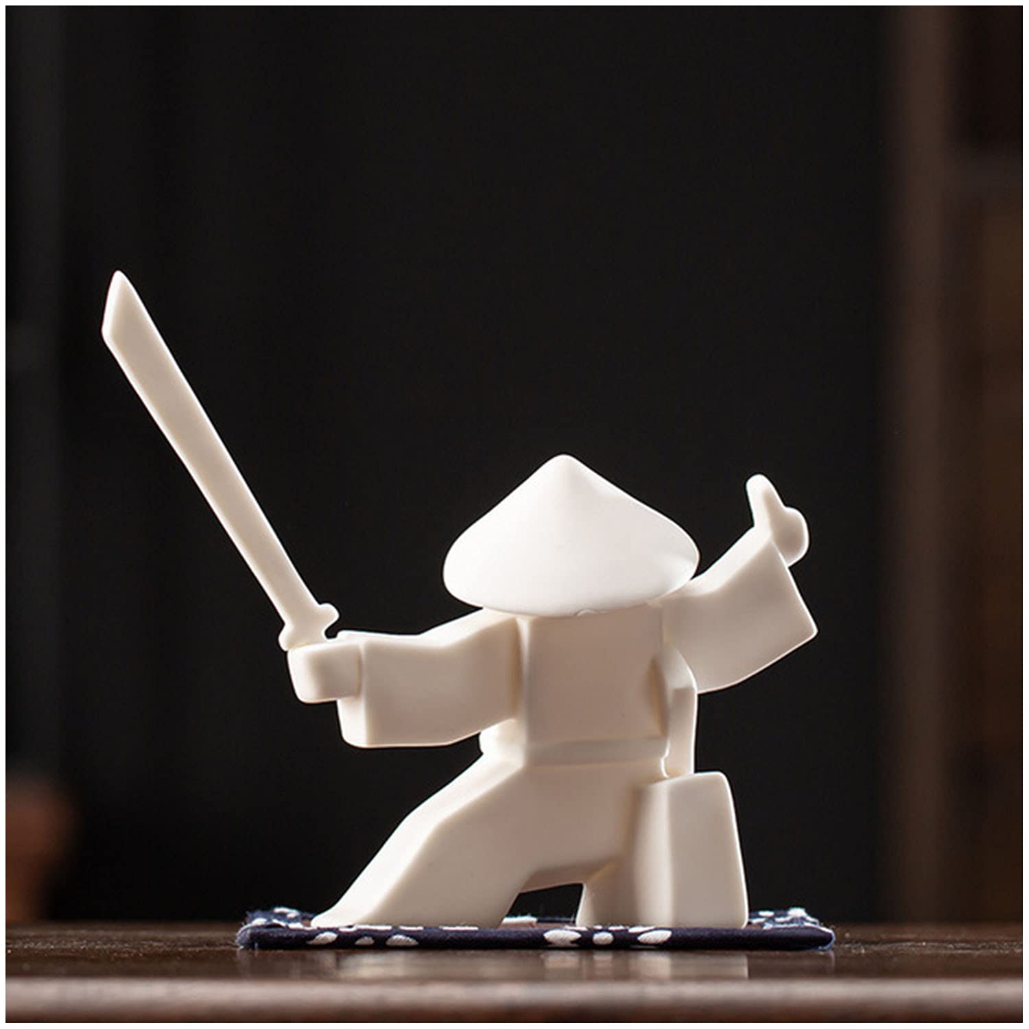 Samurai Statue Incense Holder Collectible Figurine Creative White Porcelain Ornament Desktop Decoration (White)