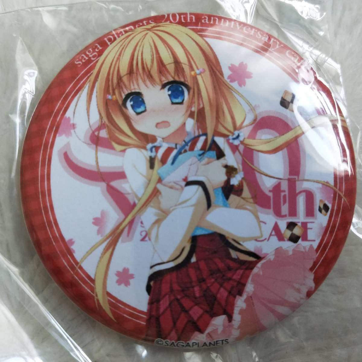 Amazon サガプラ 周年記念 コラボ カフェ 限定 缶バッジ 秋葉原 花咲ワークスプリング 琴吹ヒカリ アニメ 萌えグッズ 通販
