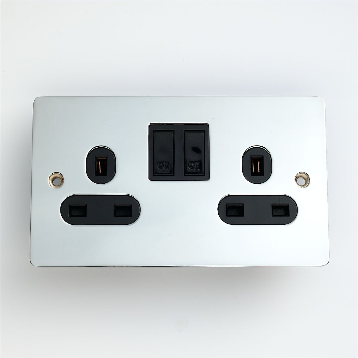 Merriway BH02970 Switched Flat Socket 13 Amp 2-Gang with Black Insert - Chrome Plated