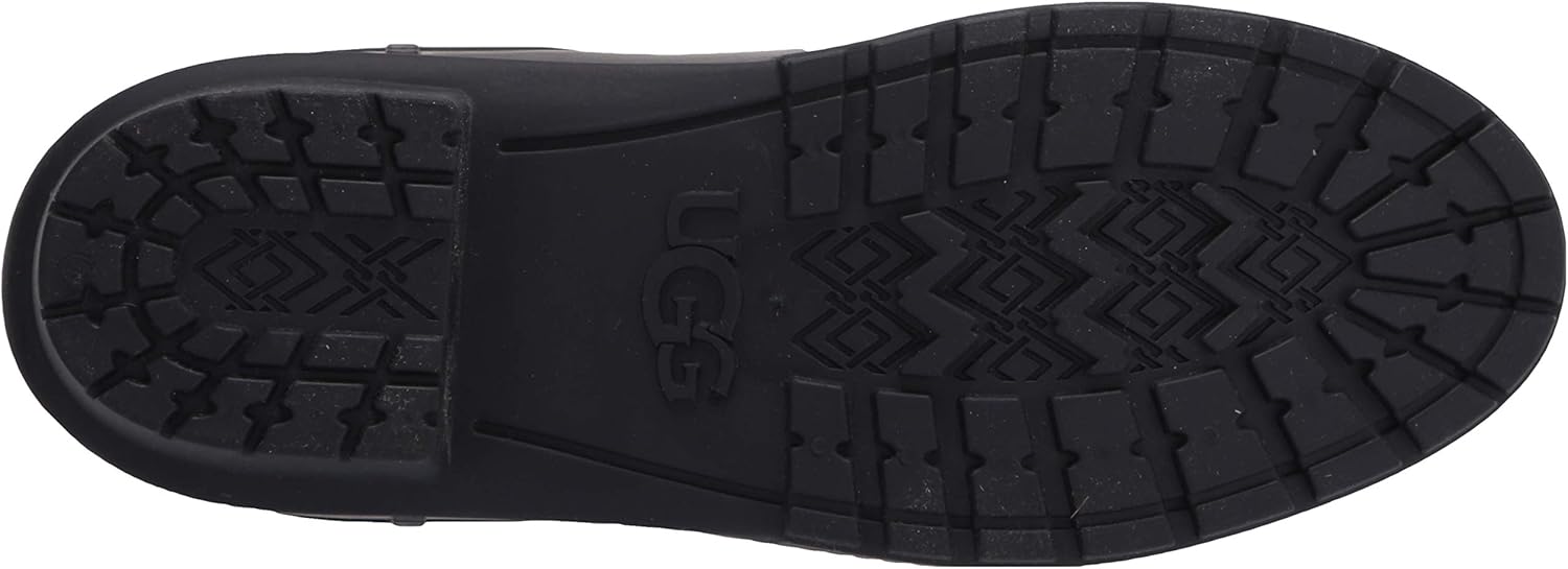  | UGG Women's Chevonne Ankle Boot | Ankle & Bootie