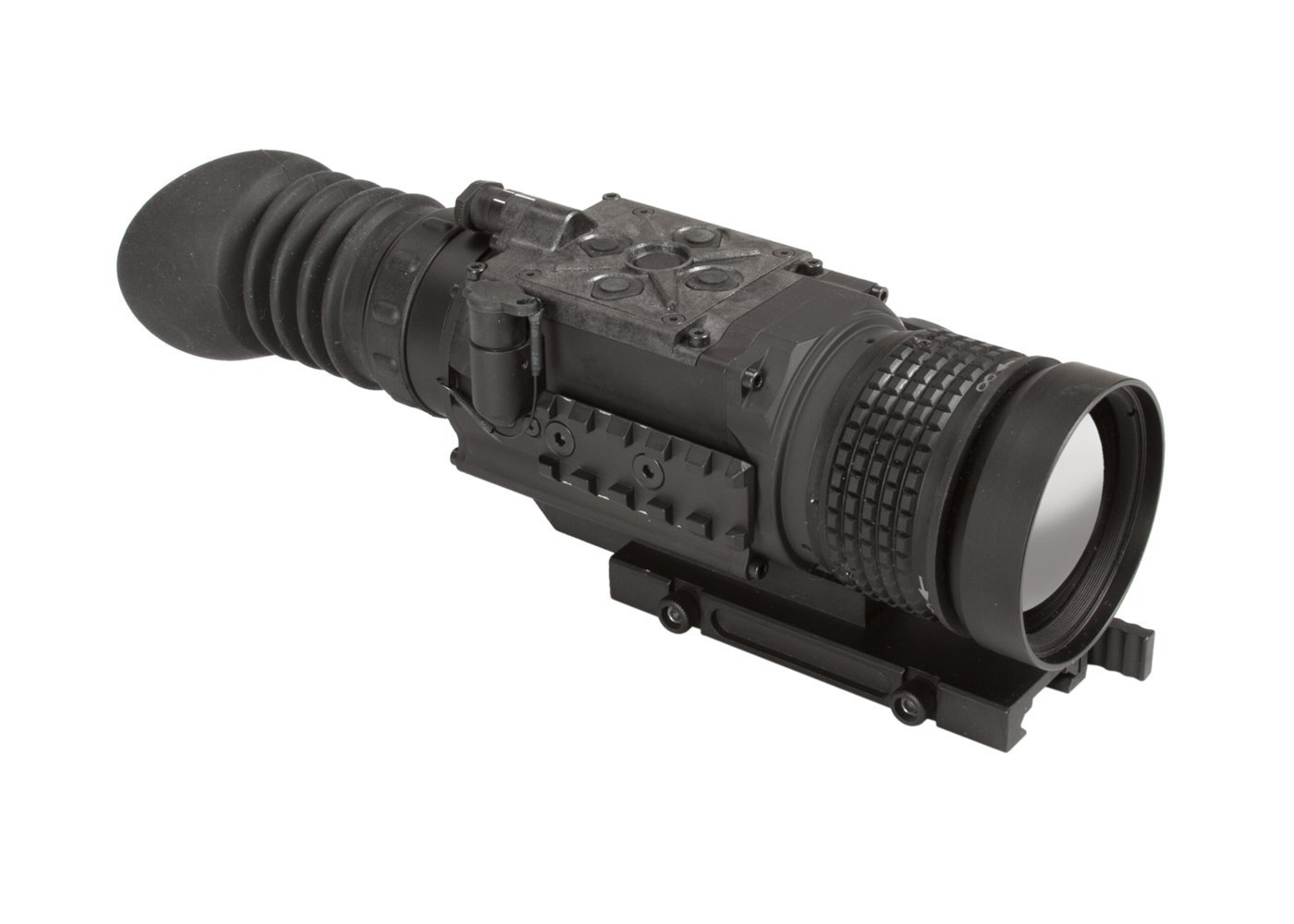Best Thermal Scope For Coyote Hunting Reviews & Guide