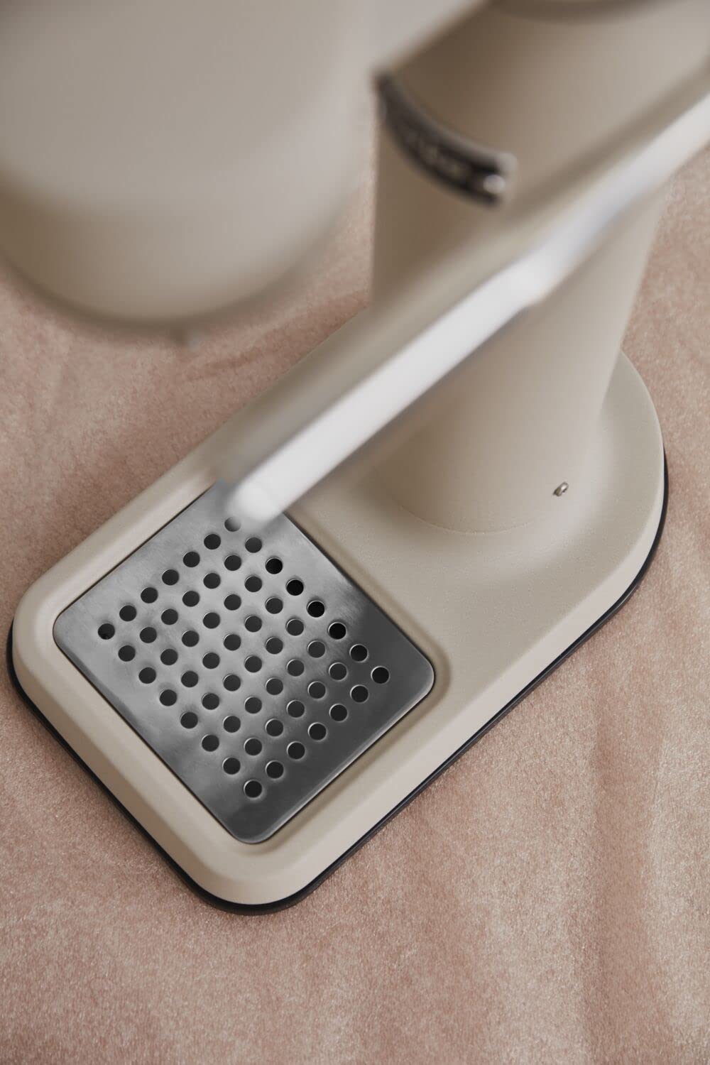 Aarke Carbonator 3, Wassersprudler aus Edelstahl im modernen Sand Finish mit BPA-freier 1L PET-Flasche, Sprudelwasserbereiter für Leitungswasser, kompatibel mit 60L CO2-Zylindern 3