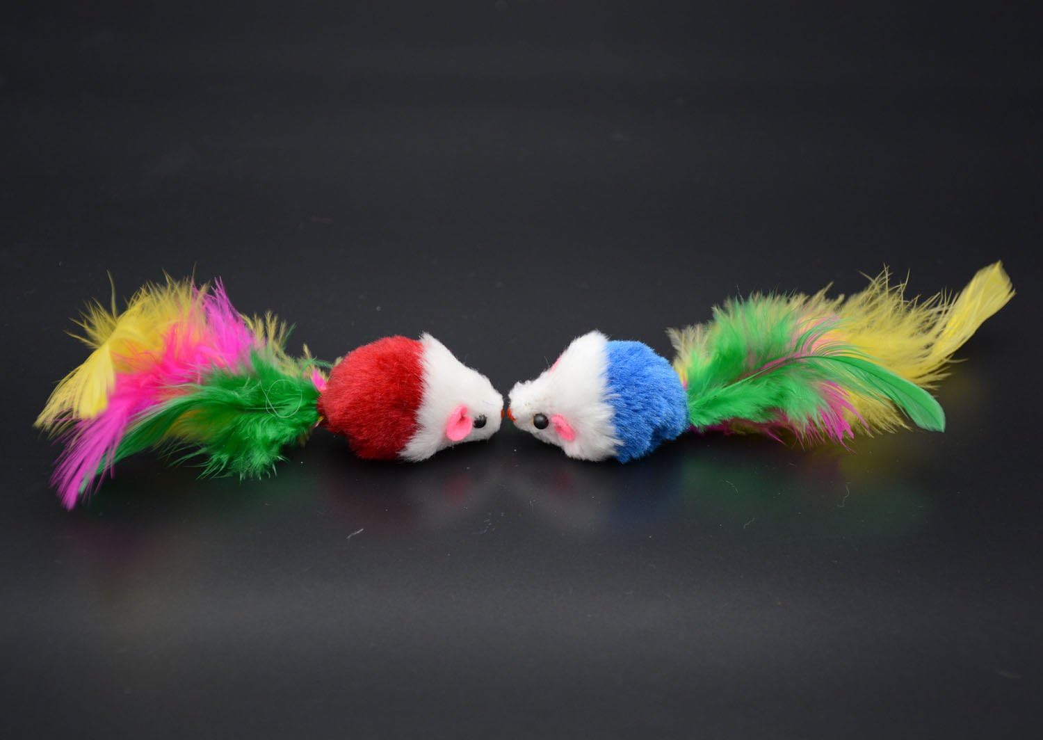 Famgee 20 PCS Furry Cat Toys Squeak Mouse Rattle Mice Cat Catcher Pet Toys with Feather Tails (Random Color) - Image 5
