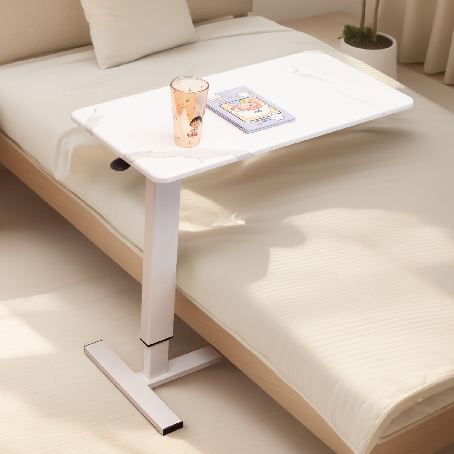 Qucover サイドテーブル 昇降式テーブル ベッドテーブル 介護 キャスター付き 幅80cm 高さ67-90.5cm ガス圧昇降 無段階高さ調節 PCテーブル 在宅勤務 組立品 (大理石調) の商品画像