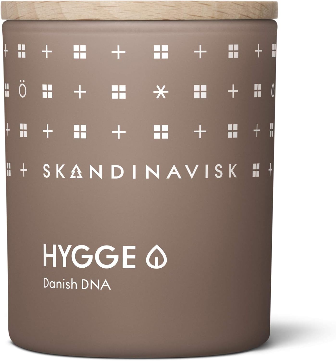 Skandinavisk Hygge 'Cosiness' Mini Scented Candle. Fragrance Notes: Black Tea and Mint Leaves, Dried Apples and Baked Cinnamon. 65 g