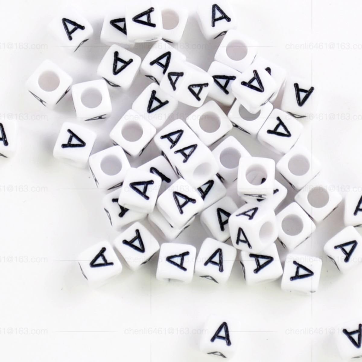 100 pcs white acrylic cube alphabet single letter beads A-Z (A)
