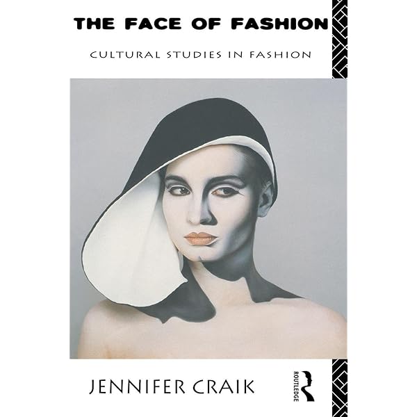 Amazon.com: The Fashioned Body: Fashion, Dress and Modern Social Theory:  9780745620077: Entwistle, Joanne: Books