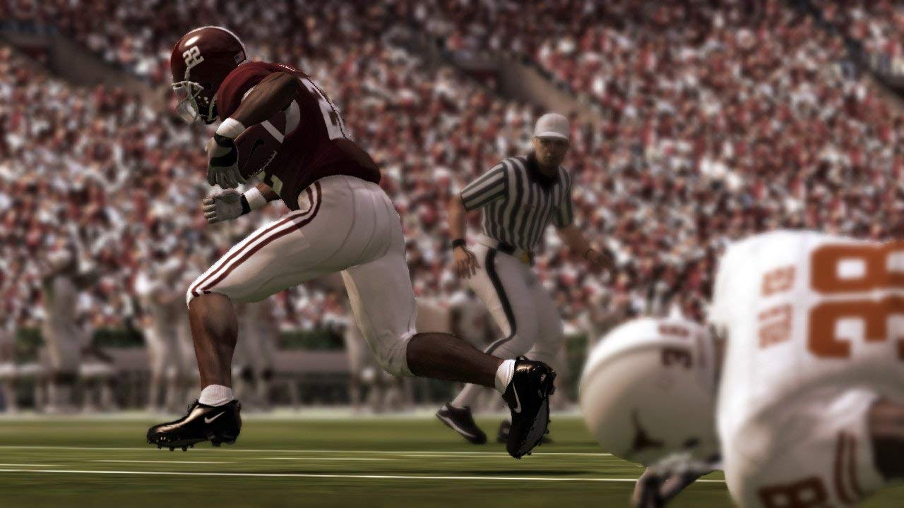 NCAA Football 11 - Xbox 360 (Renewed)