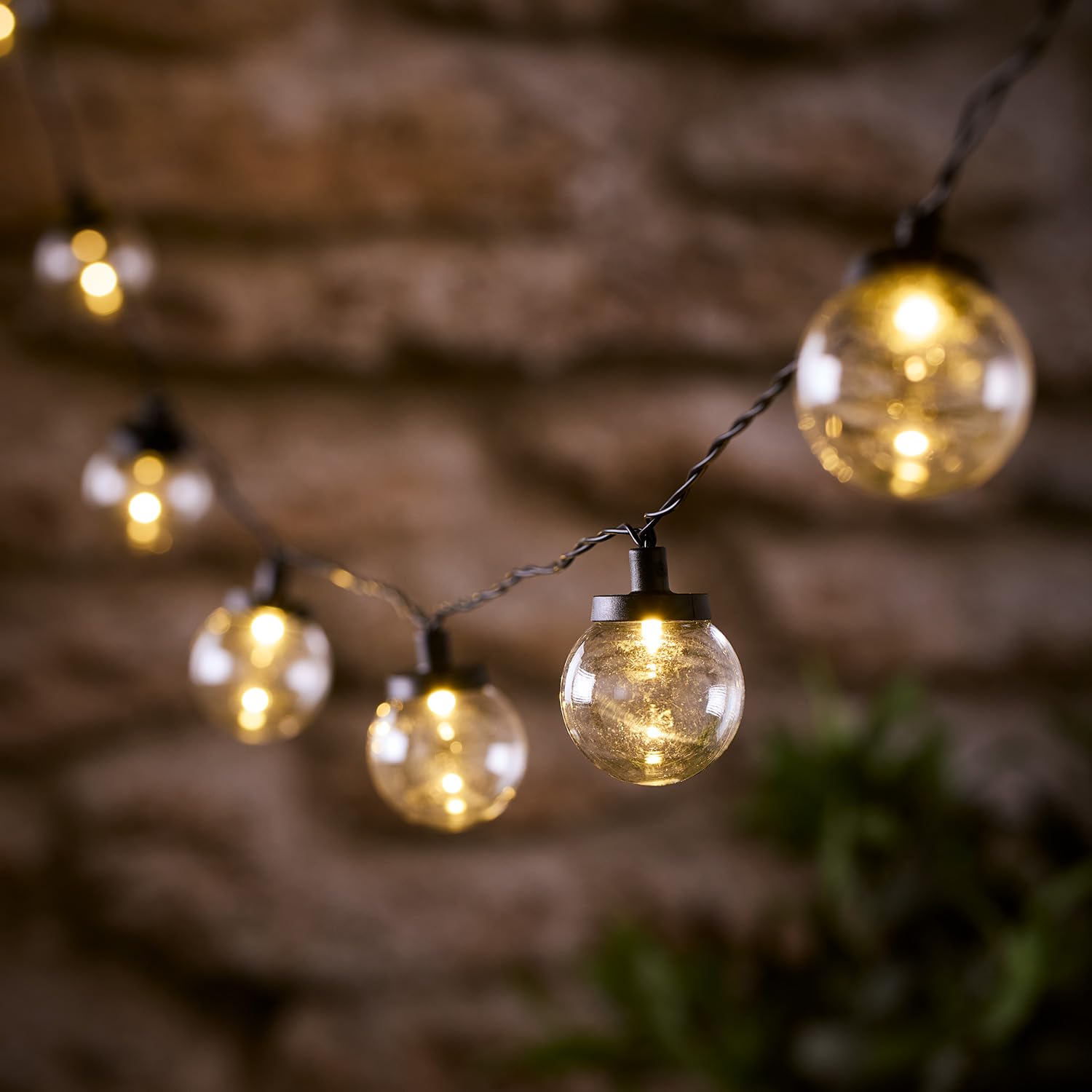 Lights4fun 30 Warm White LED Festoon String Lights Black Cable Plug in 7.5m Indoor Outdoor Use Fully Waterproof IP44