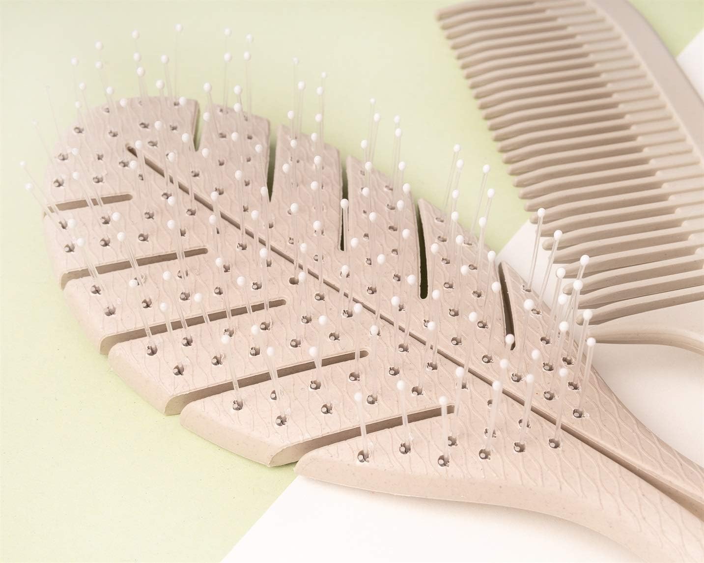 So Eco Blow Dry Hair Set - Biodegradable Vented Hair Brush & Comb for Smooth Frizz-Free Blow Dry, Vegan & Cruelty-Free Hair Tools - Image 3