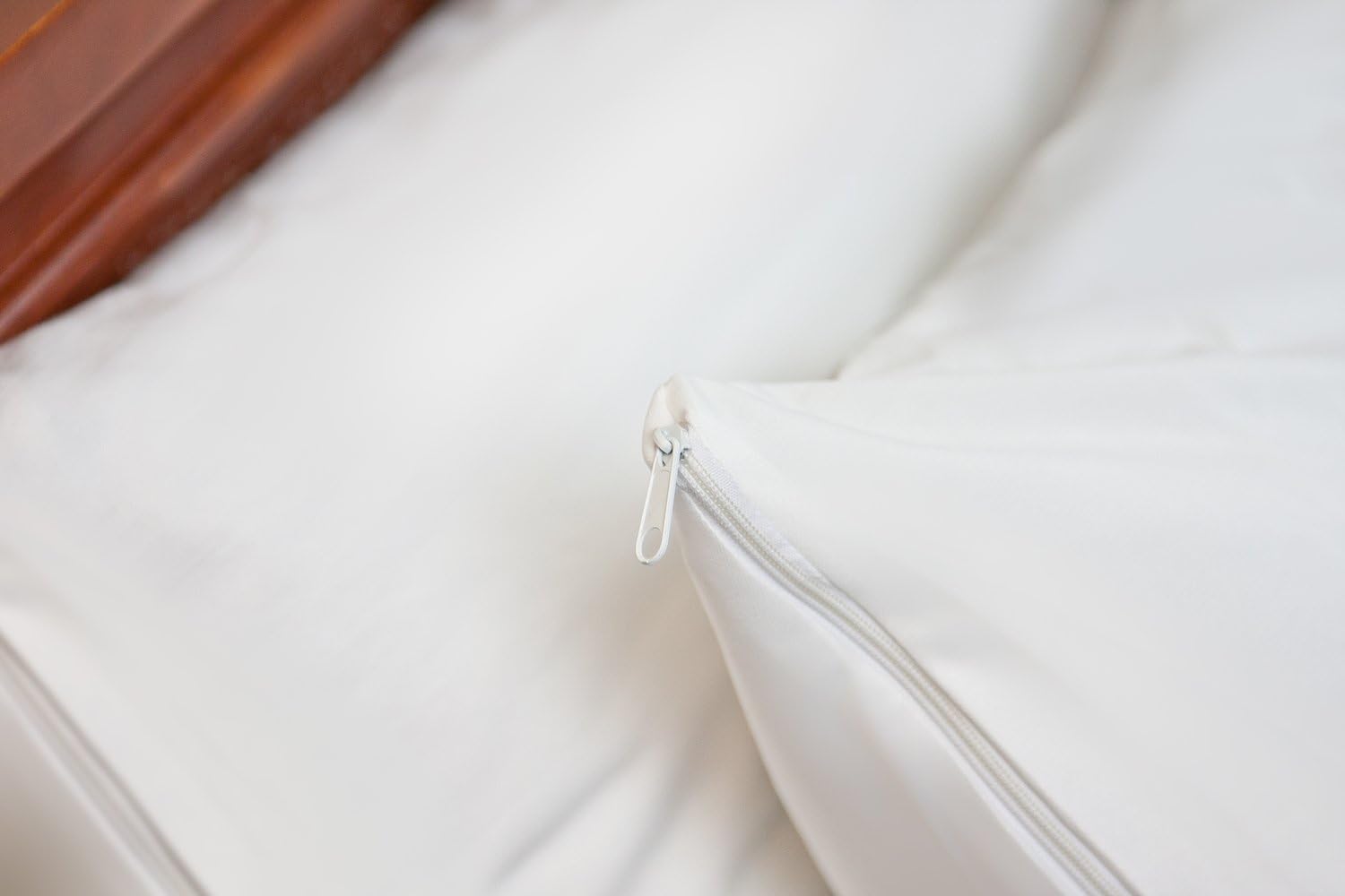 HOSPITOLOGY PRODUCTS Sleep Defense System - Zippered Pillow Encasement - Standard - Hypoallergenic Protector - Waterproof - Bed Bug & Dust Mite Proof - Set of 2-20" H x 26" W: Home & Kitchen