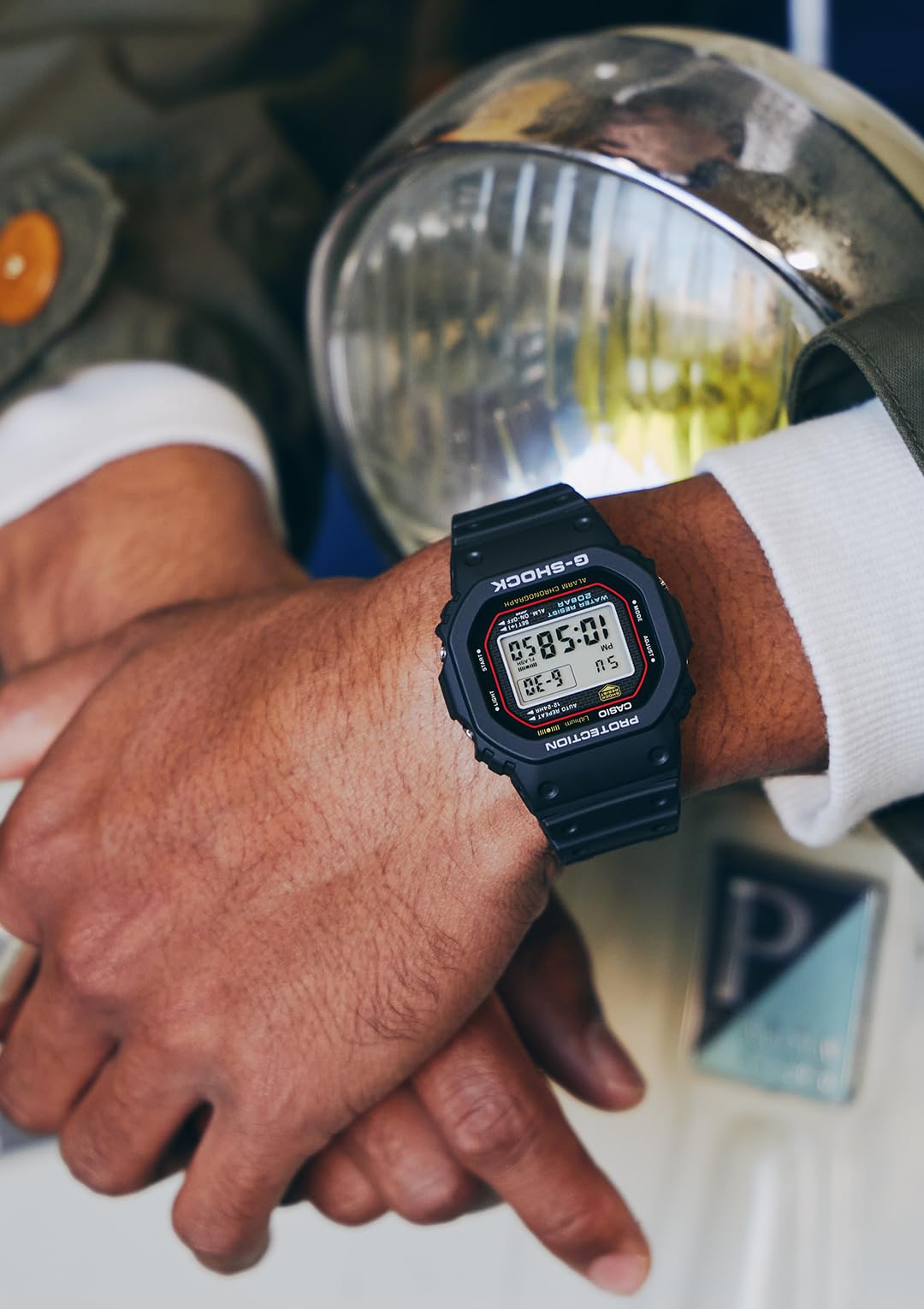 G-SHOCK(ジーショック) Casio DW-5000R-1AJF Men's Wristwatch, Genuine Domestic Product, First Generation G-Shock Reproduction Model, Uses Biomass Plastic, Black, Black