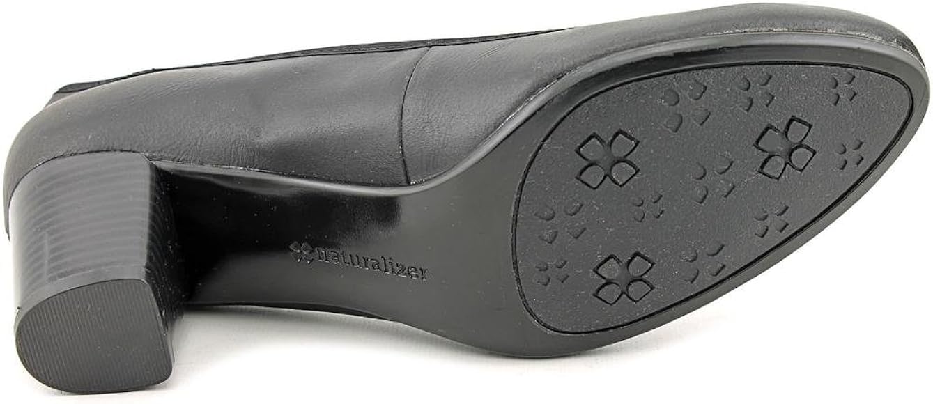 naturalizer naomi black