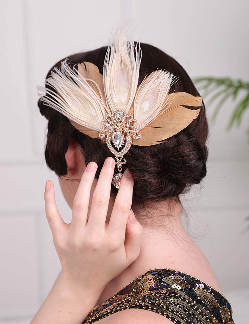 Anglacesmade 1920s Great Headpiece Flapper Feather Hair Clip Crystal Teardrop Roaring 20s Accessories Prom Party Festival Hair Jewelry for Women