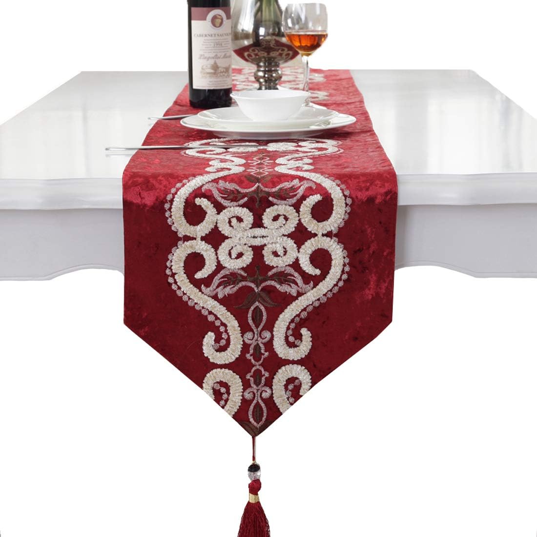 Best Beaded Shamrock Table Runner