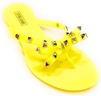 victoria adames flip flops