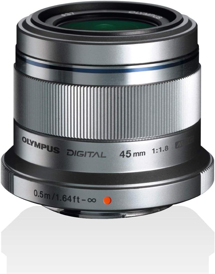 Olympus M.Zuiko Digital 45 mm F1.8 Lens, Fast Fixed Focal Length, Suitable for All MFT Cameras (Olympus OM-D & PEN Models, Panasonic G-Series), Silver