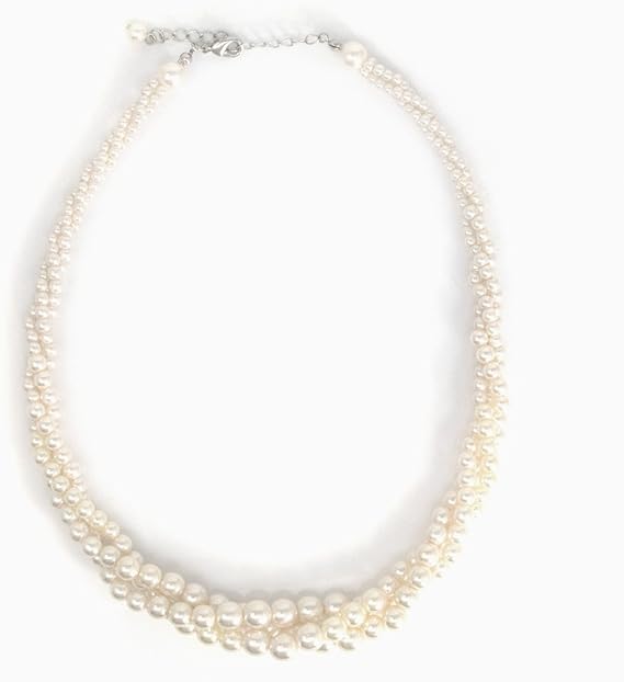 Amazon Co Jp ドレスショップgirl ガール 結婚式 二次会 パーティー お呼ばれ対応 3連パールらせんネックレス 服 ファッション小物